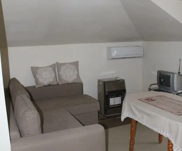 Paradise Corner 帕莫瑞